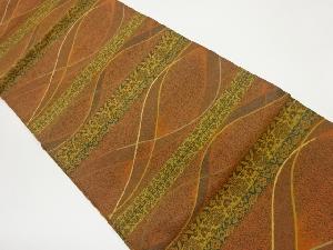 横段に花唐草・曲線模様織出し名古屋帯